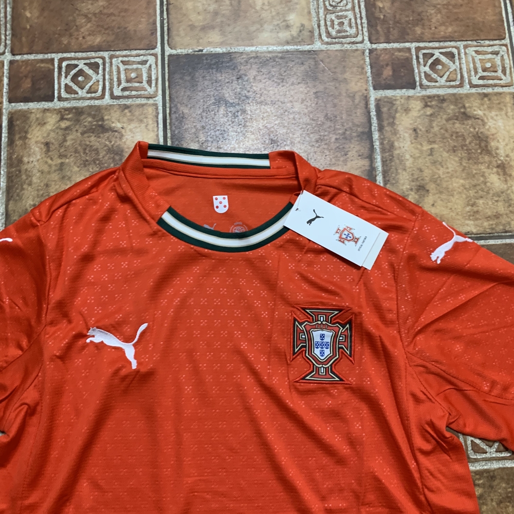Puma Portugal 2025/26 Jersey Size M - Picture 2 of 4